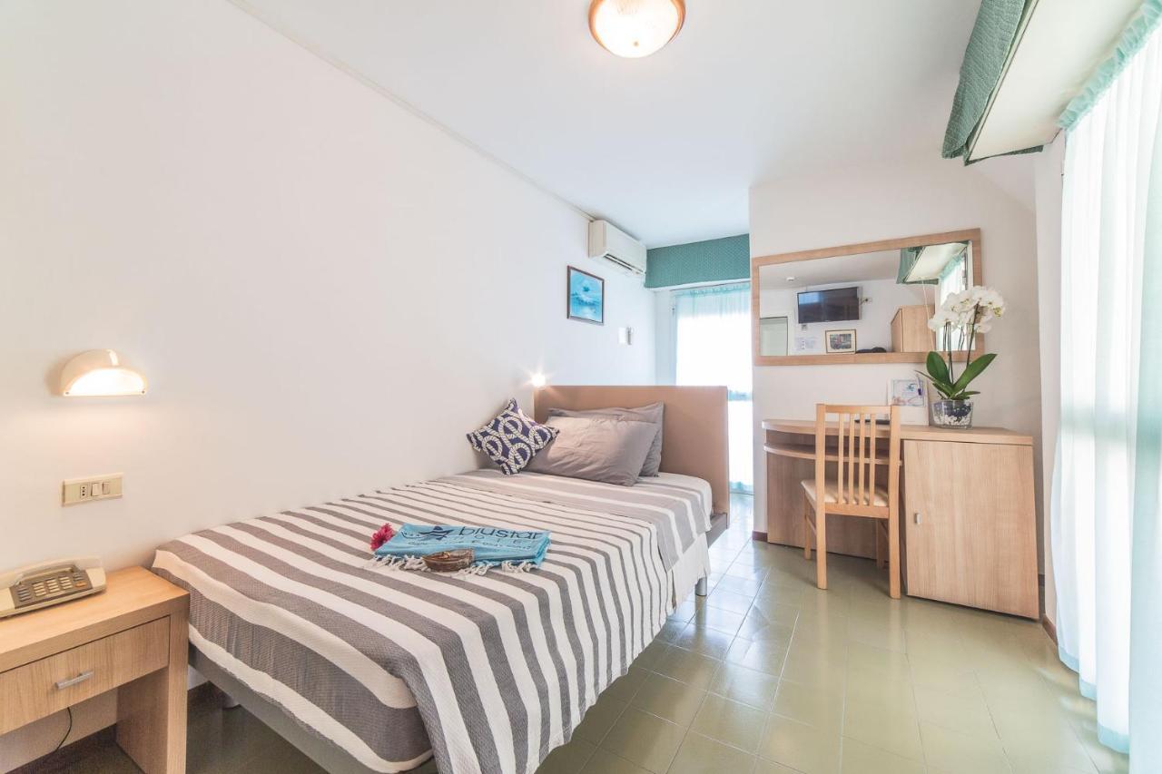 Blu Star Hotel Gabicce Mare Kültér fotó