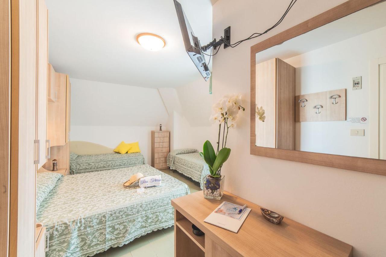 Blu Star Hotel Gabicce Mare Kültér fotó