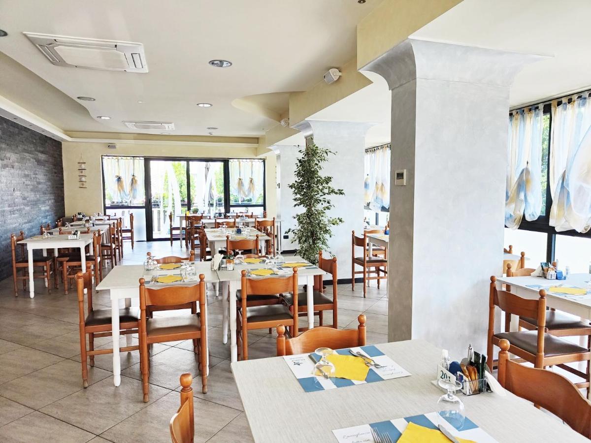 Blu Star Hotel Gabicce Mare Kültér fotó