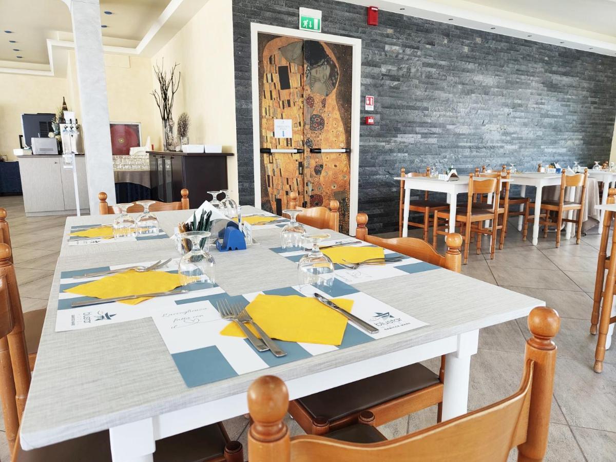 Blu Star Hotel Gabicce Mare Kültér fotó