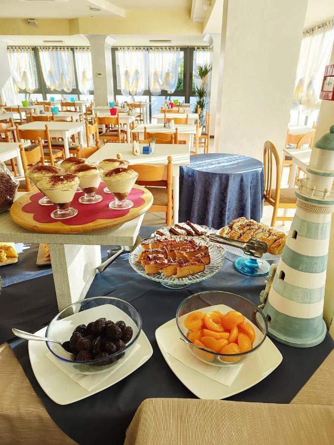 Blu Star Hotel Gabicce Mare Kültér fotó