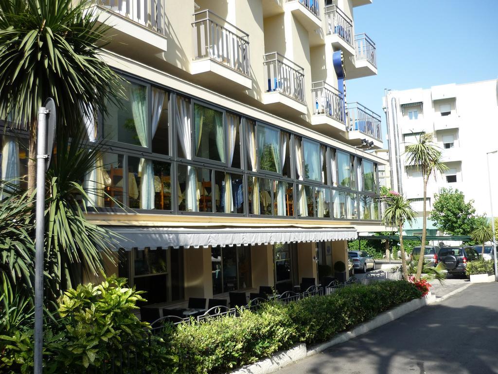 Blu Star Hotel Gabicce Mare Kültér fotó