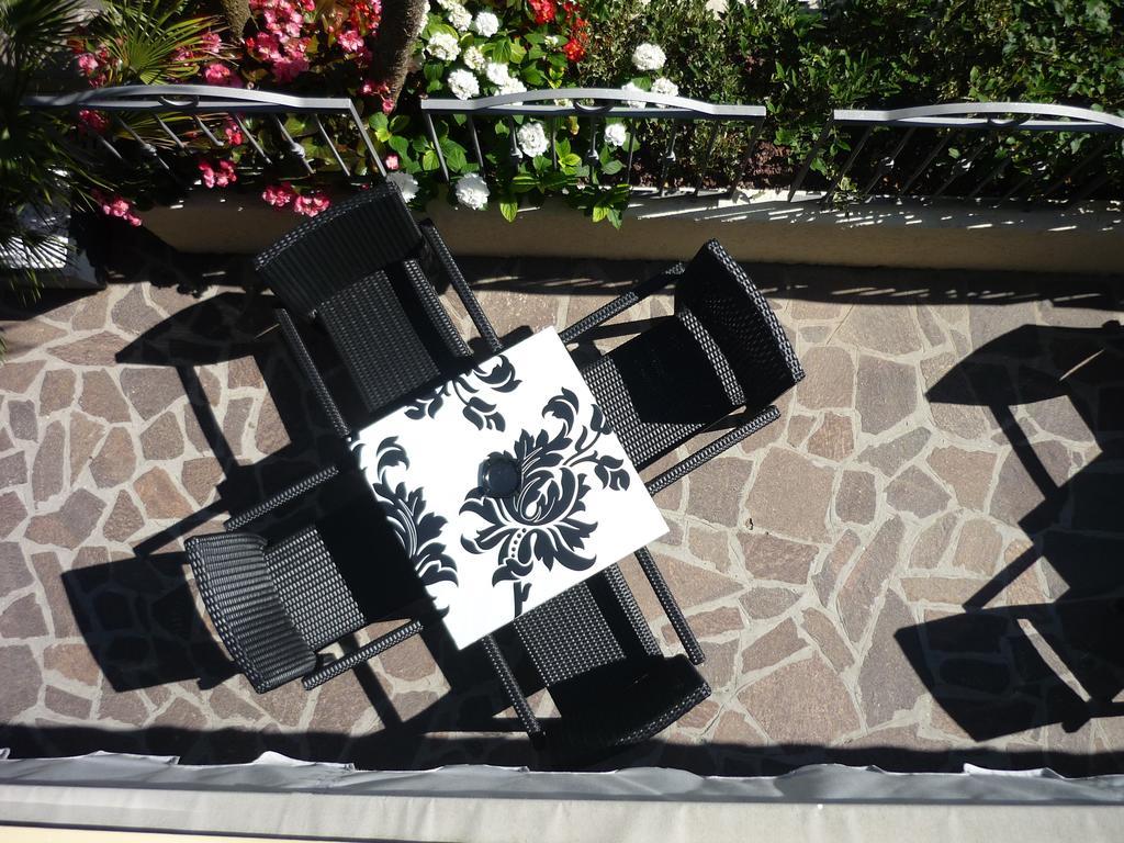 Blu Star Hotel Gabicce Mare Szoba fotó