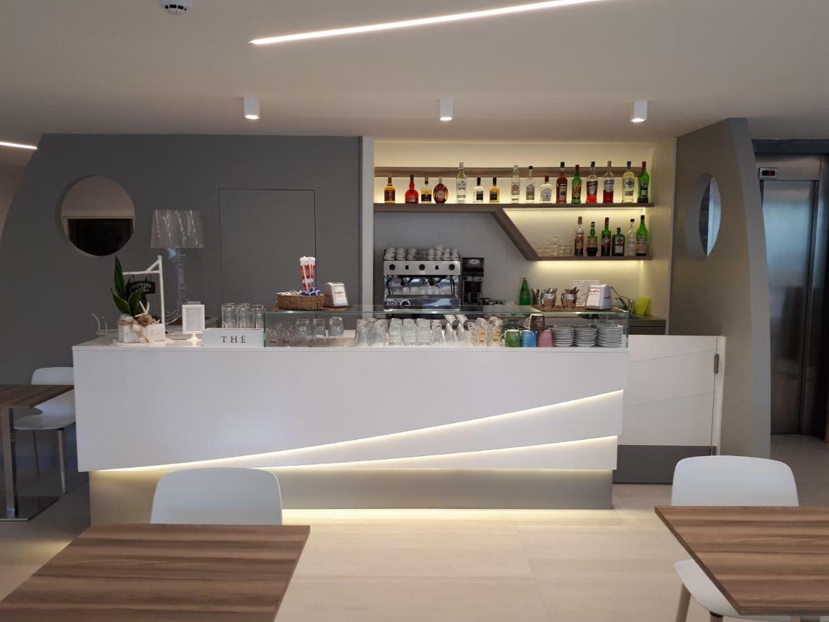 Blu Star Hotel Gabicce Mare Kültér fotó